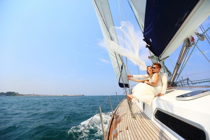 Querem casar num barco? Eis o que precisam de saber...