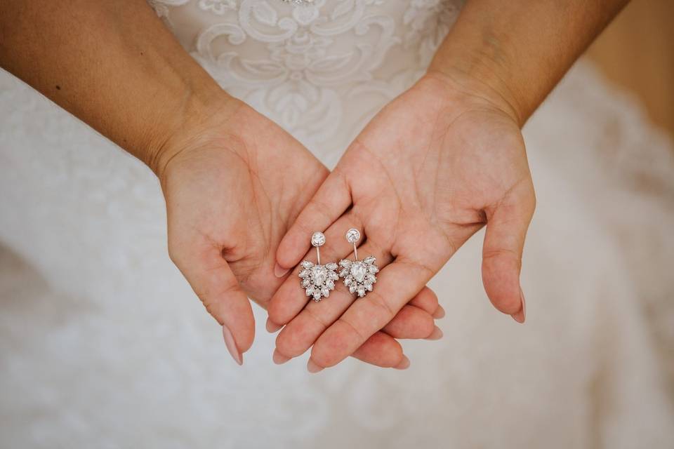 Vantagens e desvantagens de usar jóias de família no casamento 
