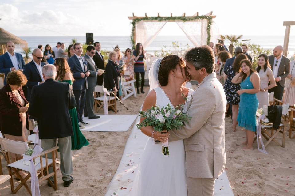 Casamento na praia: Ideias e conselhos de organização e decoração