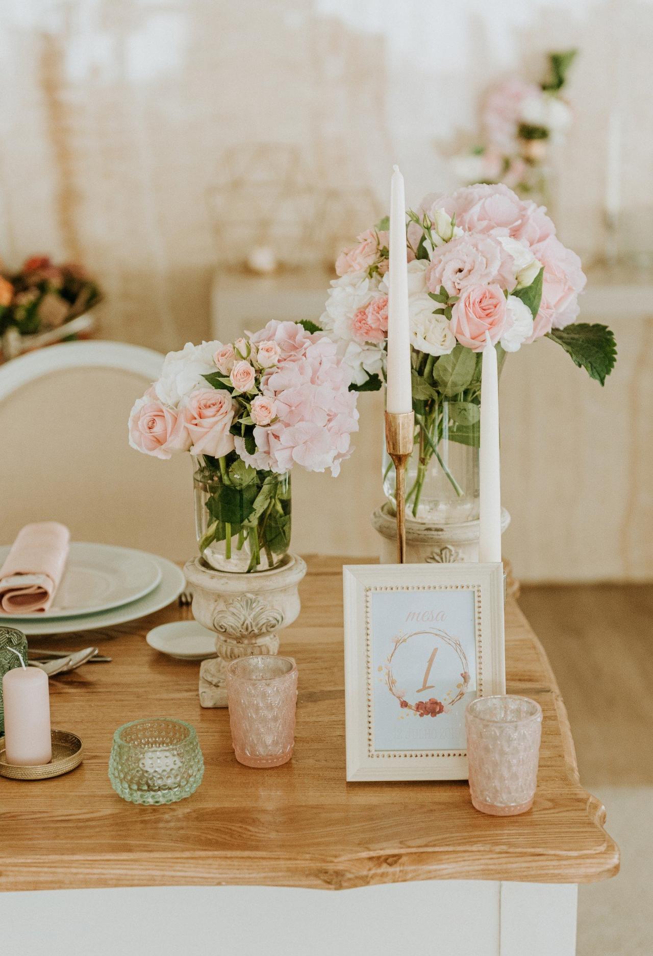 Decoração com peónias