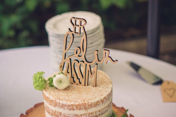 Cake toppers com letras e frases: 30 ideias originais e românticas