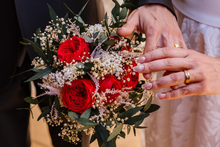 Rosas vermelhas como decoração das vossas mesas do casamento