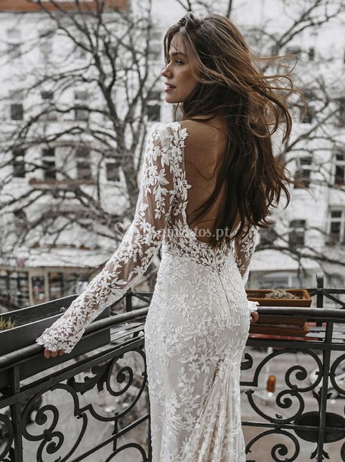 Bay, Galia Lahav