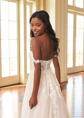 44303, Sincerity Bridal