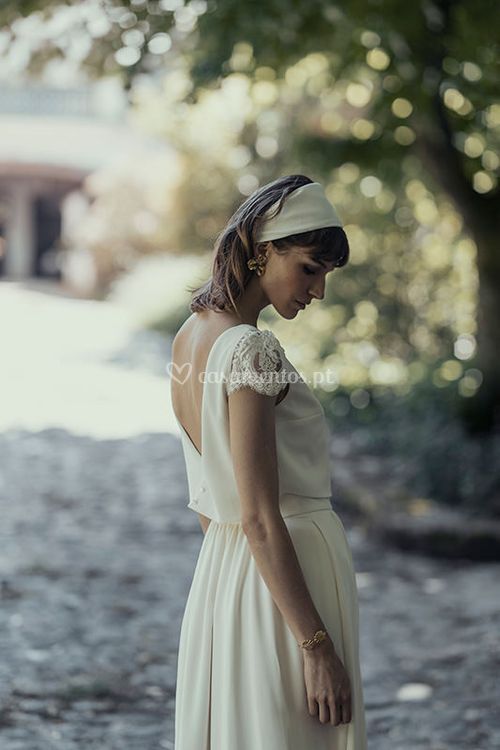 Robe Lully, bandeau Elbaz, boucles d'oreilles Pensées medium & bracelet Marlene, Laure de Sagazan