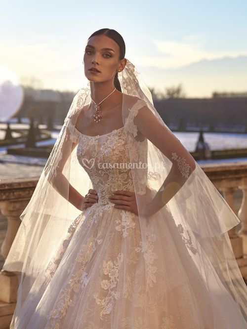 yani, Atelier Pronovias