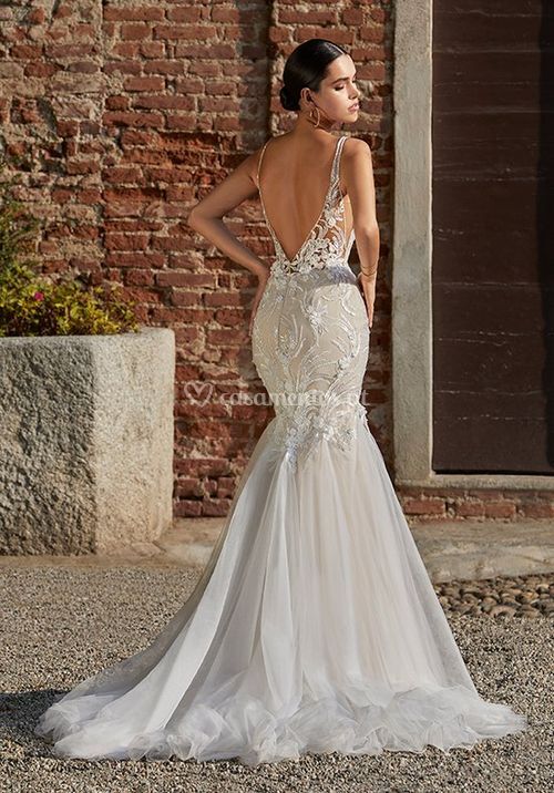 Style 8156, Demetrios