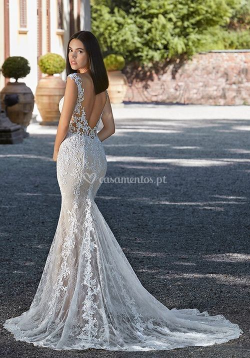 Style 8194, Demetrios