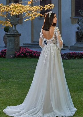 Style 8174, Demetrios