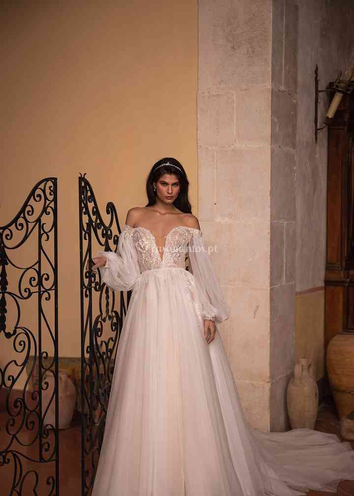 Eva Lendel 2023 “Less is More” Wedding Dresses