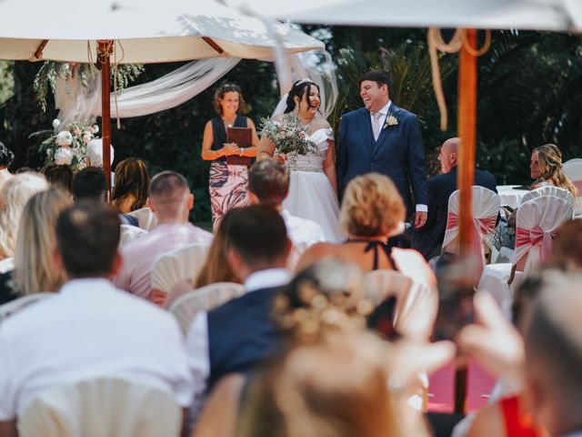 O casamento de John e Raquel em Caniço, Madeira 18