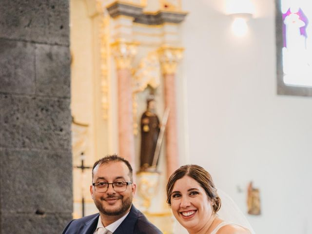O casamento de Hugo Medeiros e Ana Marcelino em Prainha de Baixo, Pico 1