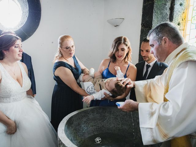 O casamento de Hugo Medeiros e Ana Marcelino em Prainha de Baixo, Pico 2