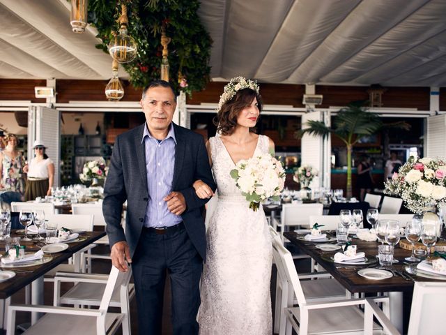 O casamento de Benoit e Kheira em Costa de Caparica, Almada 13