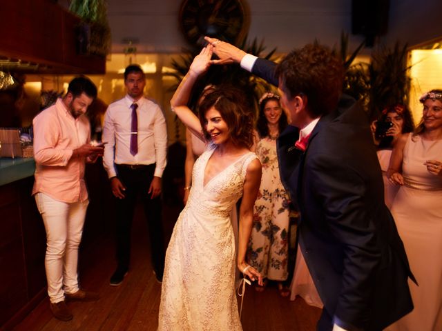 O casamento de Benoit e Kheira em Costa de Caparica, Almada 35