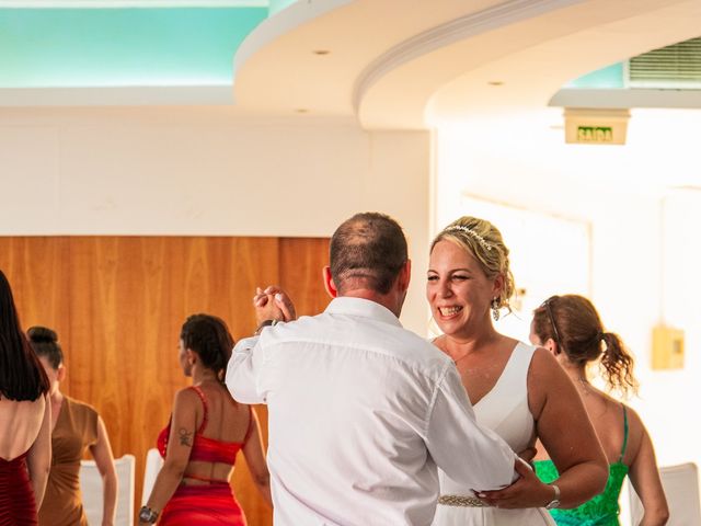 O casamento de Marco e Tatiana em Fernão Ferro, Seixal 60