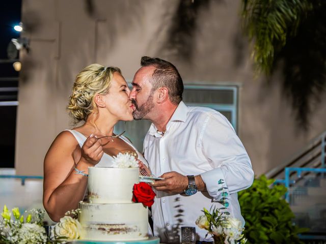 O casamento de Marco e Tatiana em Fernão Ferro, Seixal 80