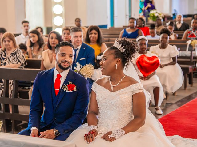 O casamento de Luis e Mierla (Ju) em Fernão Ferro, Seixal 25