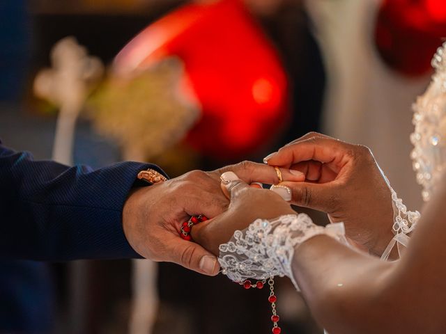 O casamento de Luis e Mierla (Ju) em Fernão Ferro, Seixal 32