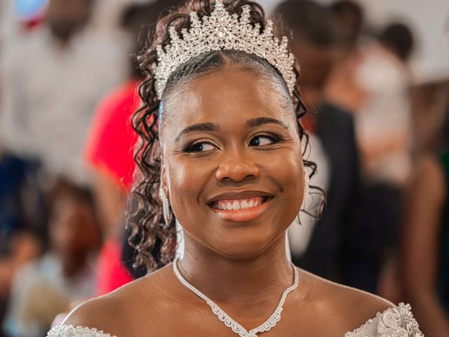 O casamento de Luis e Mierla (Ju) em Fernão Ferro, Seixal 34