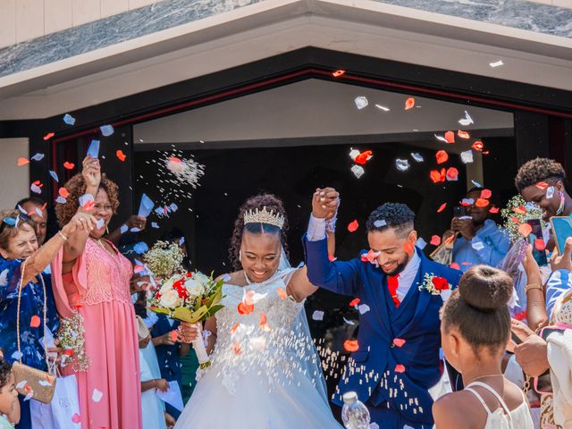 O casamento de Luis e Mierla (Ju) em Fernão Ferro, Seixal 38