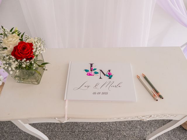 O casamento de Luis e Mierla (Ju) em Fernão Ferro, Seixal 54