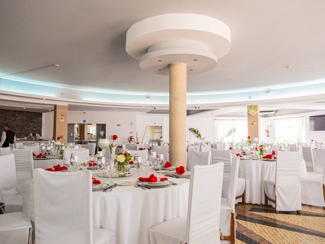 O casamento de Luis e Mierla (Ju) em Fernão Ferro, Seixal 68