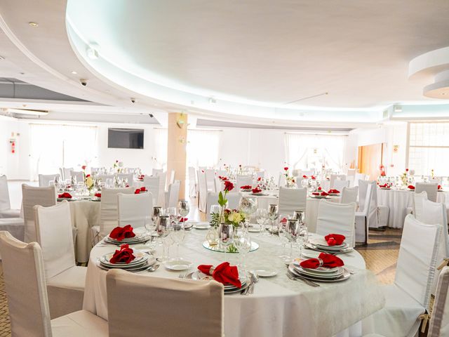 O casamento de Luis e Mierla (Ju) em Fernão Ferro, Seixal 71