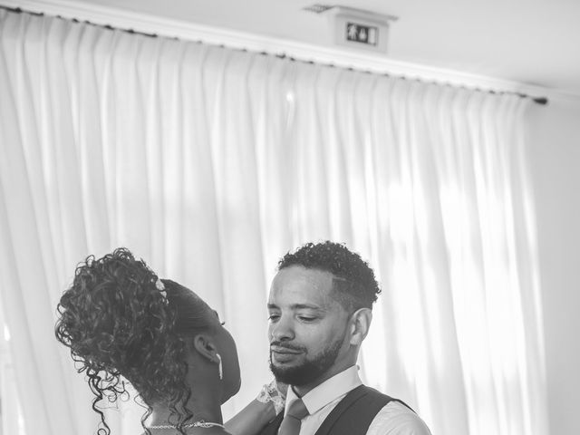 O casamento de Luis e Mierla (Ju) em Fernão Ferro, Seixal 83