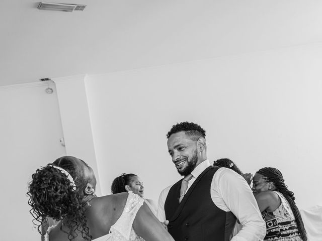 O casamento de Luis e Mierla (Ju) em Fernão Ferro, Seixal 87