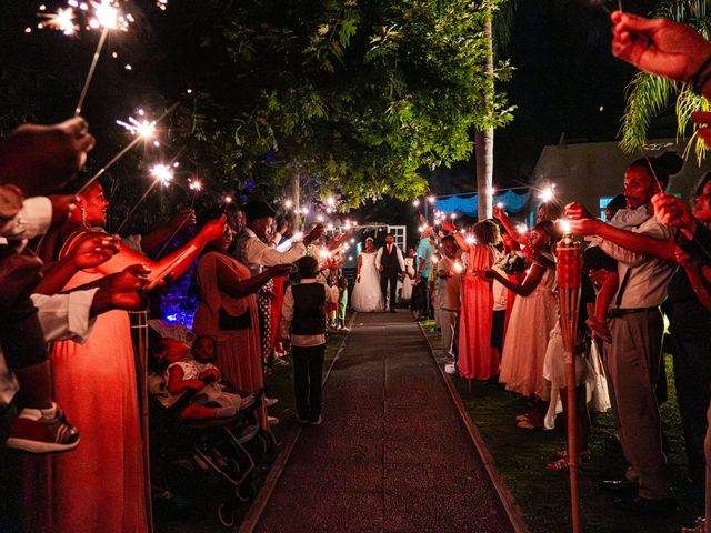 O casamento de Luis e Mierla (Ju) em Fernão Ferro, Seixal 95