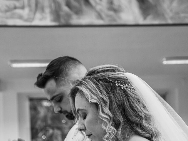 O casamento de Tiago e Daniela em Charneca de Caparica, Almada 35