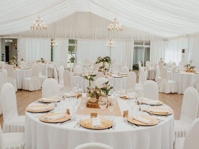 O casamento de Alex e Jess em Santo António da Charneca, Barreiro 24