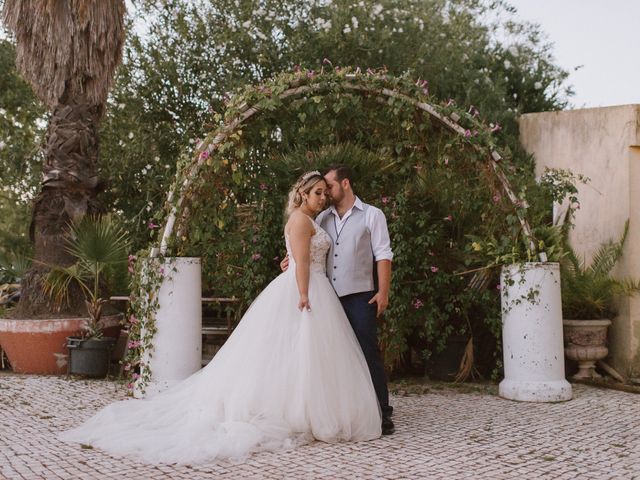 O casamento de Tiago e Rebeca em Santo António da Charneca, Barreiro 2