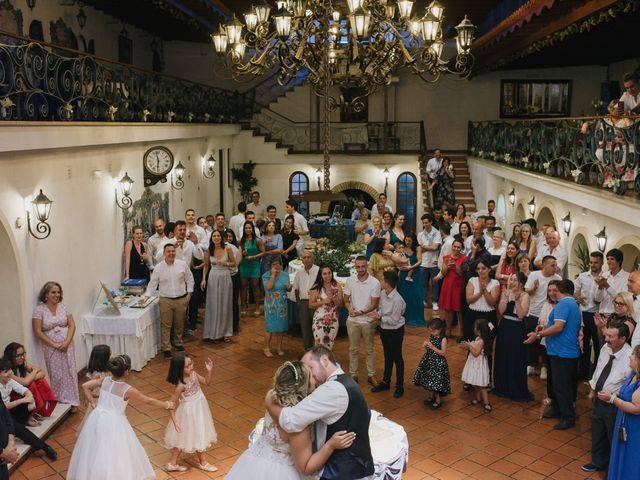 O casamento de Tiago e Rebeca em Santo António da Charneca, Barreiro 5