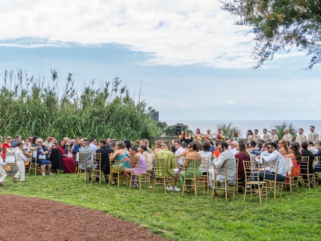 O casamento de Matt e Natasha em Mosteiros, São Miguel 35