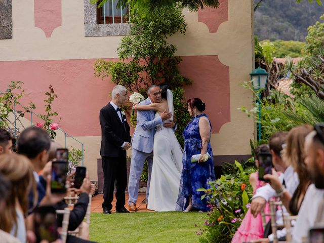 O casamento de Jesus e Debbie em Ilha, Madeira 51