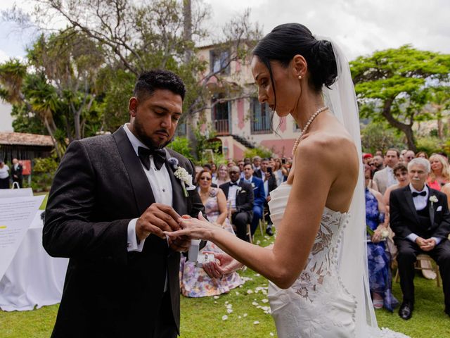O casamento de Jesus e Debbie em Ilha, Madeira 63