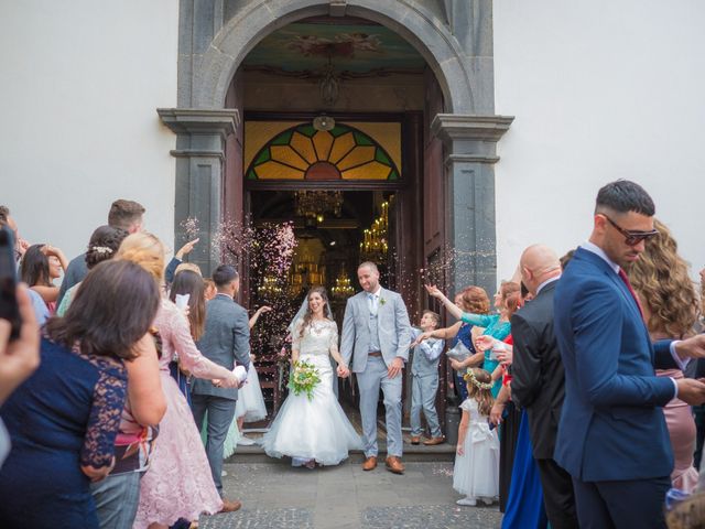 O casamento de Daniel e Débora em Câmara de Lobos, Madeira 44
