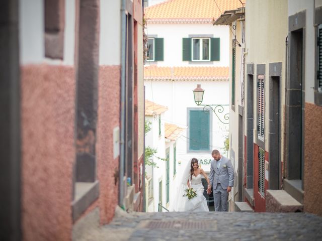 O casamento de Daniel e Débora em Câmara de Lobos, Madeira 50