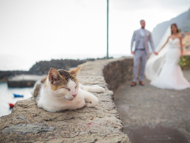 O casamento de Daniel e Débora em Câmara de Lobos, Madeira 63