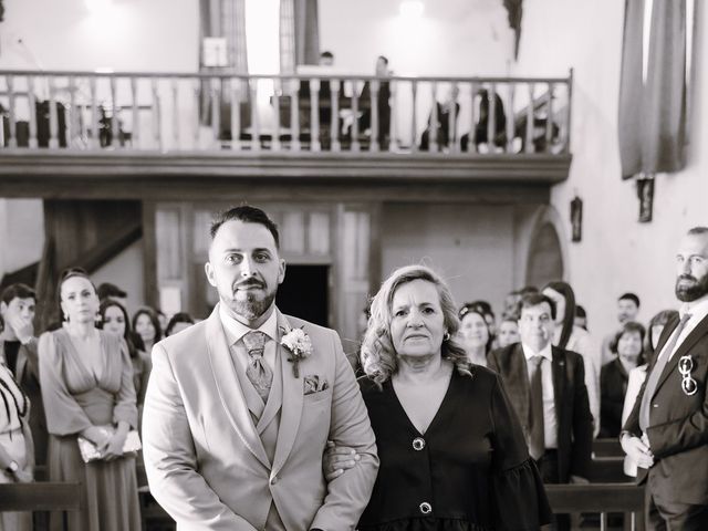 O casamento de André e Ana em Ansiães, Amarante 25
