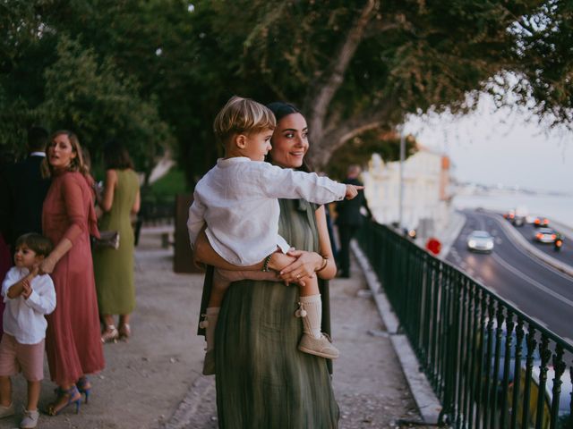 O casamento de Paco e Cris em Paço de Arcos, Oeiras 21