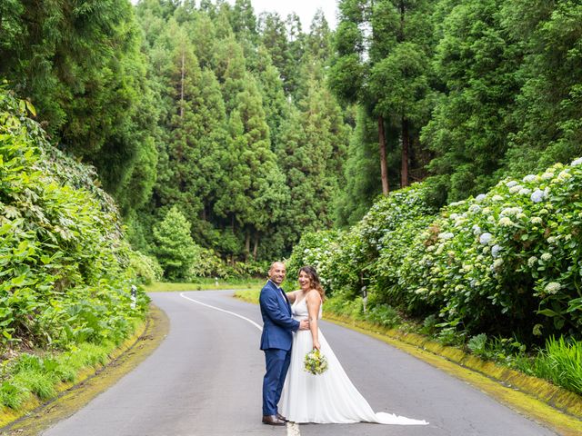 O casamento de Frederico e Nanci em Arrifes, São Miguel 9