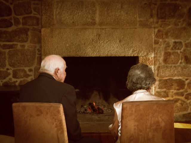 O casamento de Miguel e Lúcia em Santar, Nelas 3