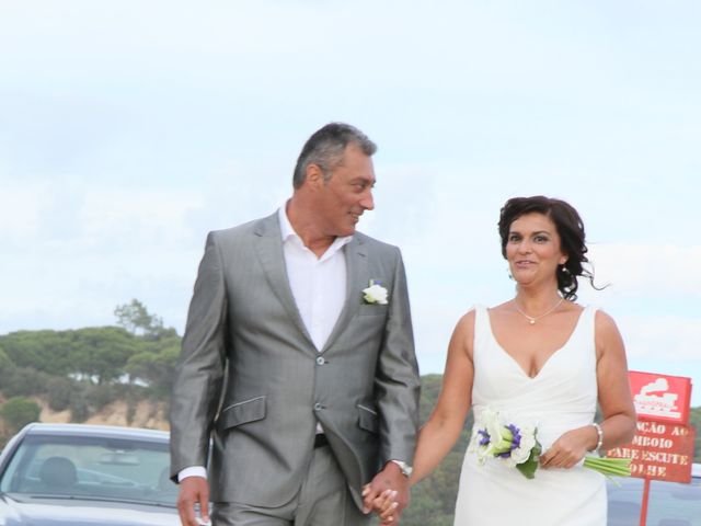 O casamento de Rosa e Fernando em Costa de Caparica, Almada 16