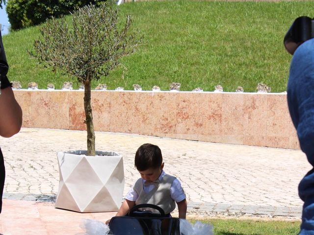 O casamento de Cláudia e Bruno em Almargem do Bispo, Sintra 18