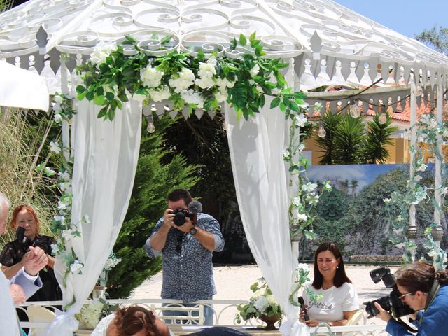 O casamento de Cláudia e Bruno em Almargem do Bispo, Sintra 19