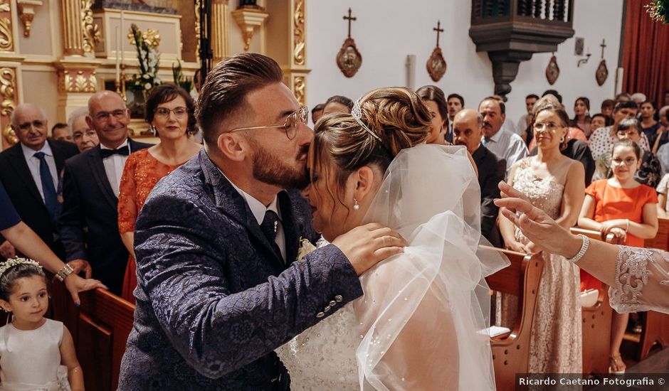 O casamento de Osvaldo e Diliana em Ribeirinha, Terceira