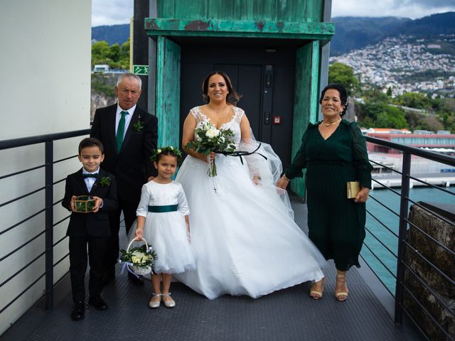 O casamento de Davide e Samanta em Funchal, Madeira 58